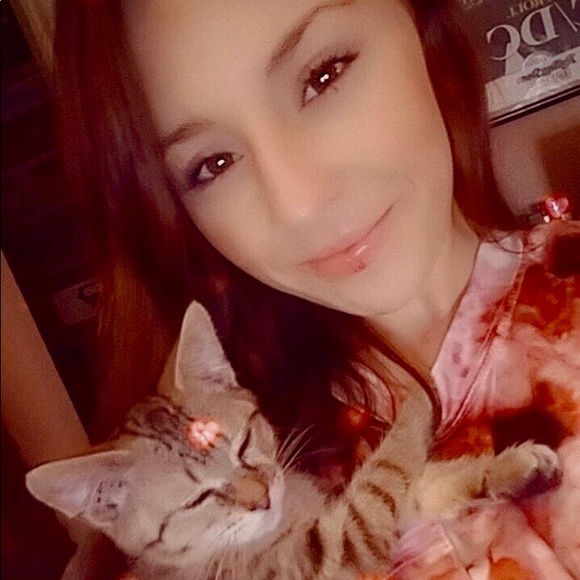 Meet your Posher, Deidra - Picture 4 of 4